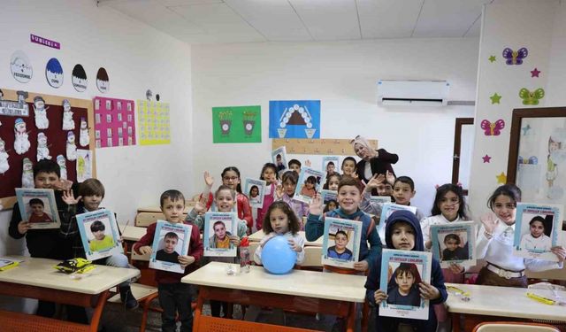 Kahramanmaraş’taki konteyner kentte karne heyecanı