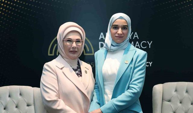 Emine Erdoğan, Suriye Cumhurbaşkanının eşi Latife El Durubi ile görüştü