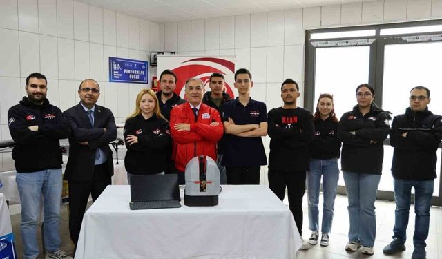 Öğrenciler hava savunma sistemi geliştirdi: 5 santimetrelik cismi vurabiliyor