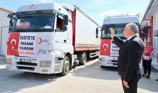 Adana Büyükşehir'den Suriye'ye 3 tırlık yardım