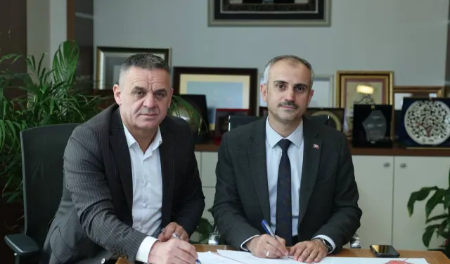 Çayırova Belediyesi’nde toplu iş sözleşmesi imzalandı
