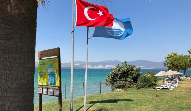 Denizlerimiz gururla dalgalanıyor! Türkiye Mavi Bayrakta ilk 3’te!