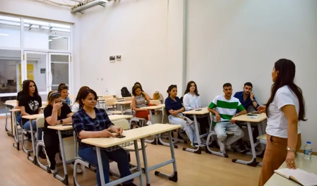 Diyarbakır Büyükşehir'den yurttaşa işaret dili kursu