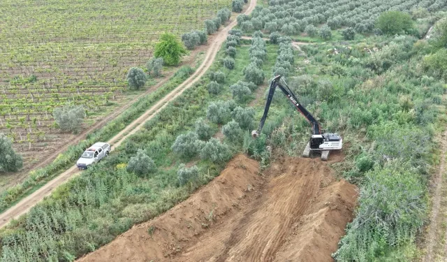 Manisa'da dereler temizleniyor