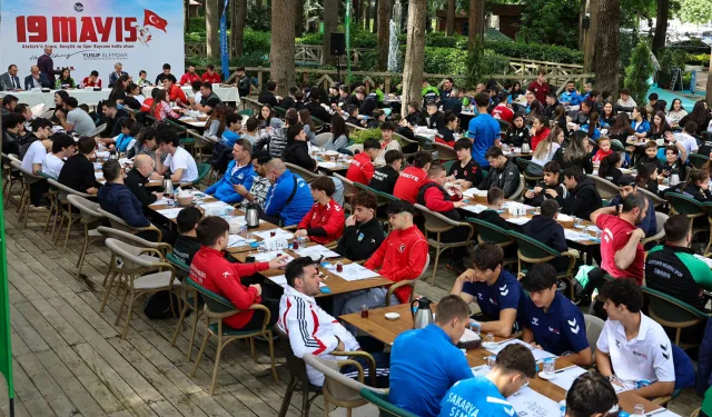 Sakaryalı sporcular Başkan Alemdar'la buluştu