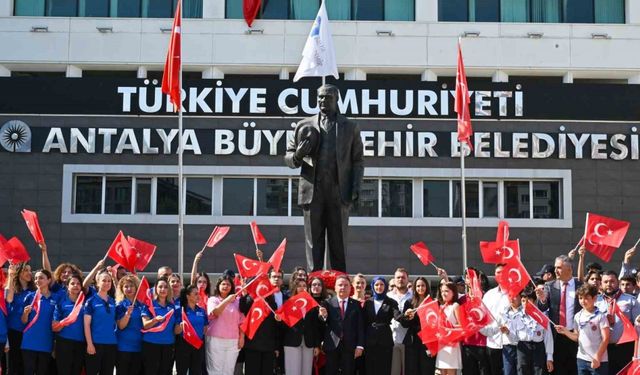 Büyükşehir Belediyesi’nde 19 Mayıs coşkusu törenle başladı