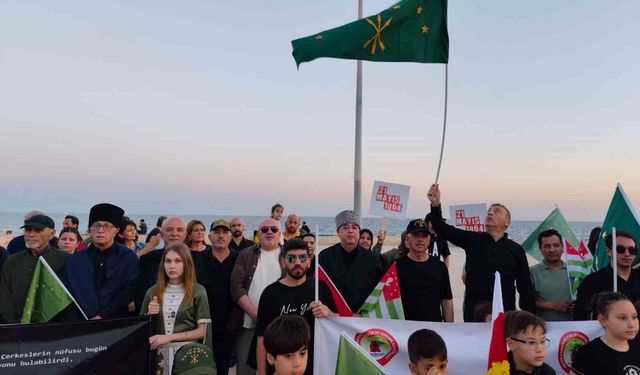 Çerkesler Karadeniz’de yitirdikleri atalarını Akdeniz’de andılar