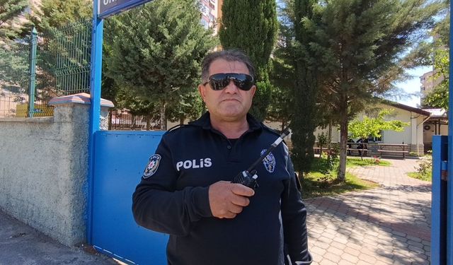Emekliliğini telsizle duyurdu