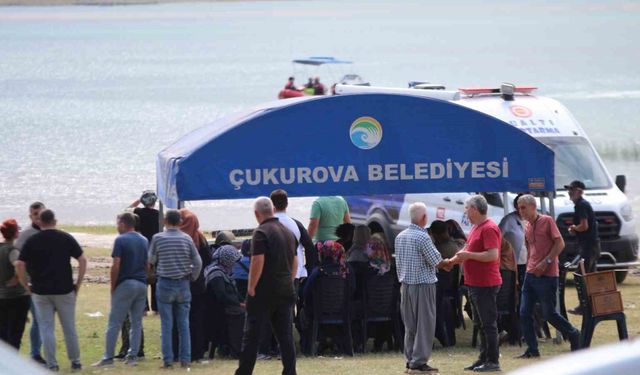 Gölde kaybolan genci arama çalışmaları sürüyor