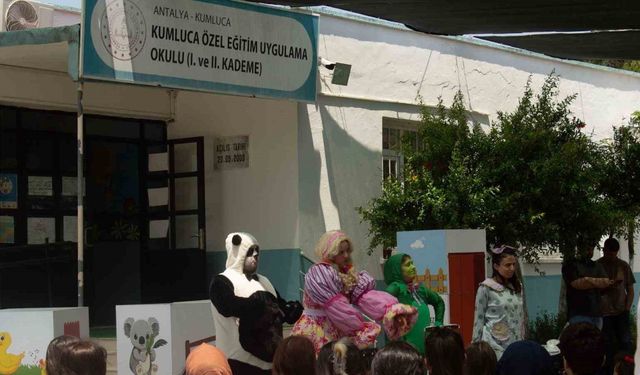 Kepez’den çocuklara masal gibi tiyatro gösterisi