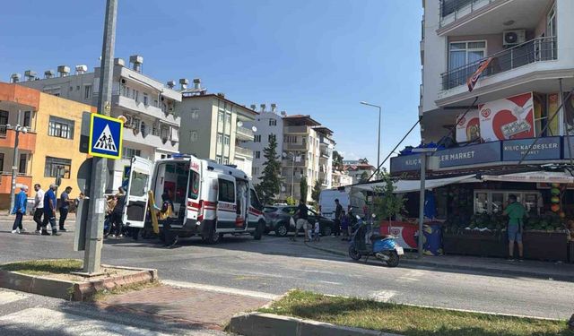 Manavgat’ta motosiklet ile otomobil çarpıştı: 1 yaralı