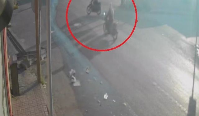 Motosikletlerin çarpıştığı kazada, yaşlı adam ağır yaralandı
