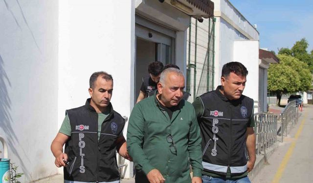 Seyhan Belediye Başkanı ile kocası da gözaltına alındı