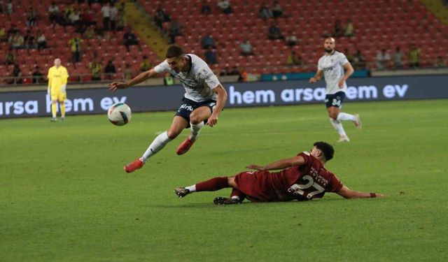 Trendyol Süper Lig: Hatayspor: 1 - Fenerbahçe: 1  (İlk yarı)