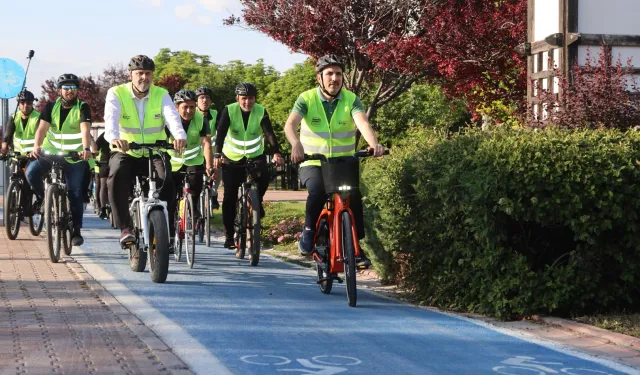 Başkan Altay Dünya Bisiklet Günü’nde bisikletseverlerle pedal çevirdi