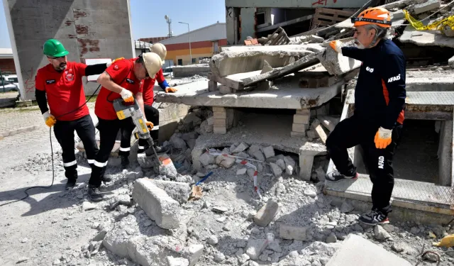 İzmir Bornova'ya 'BAK'acaklar