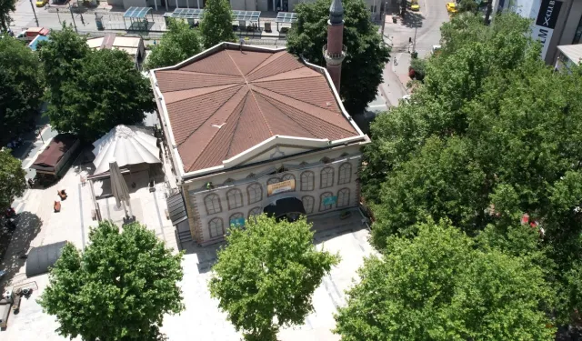Kocaeli Büyükşehir, Fevziye Camii’nin dış cephesini yeniledi