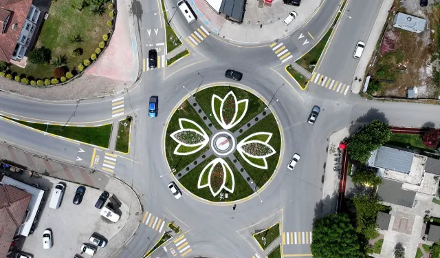 Sakarya Köprübaşı Kavşağı’na estetik yüz