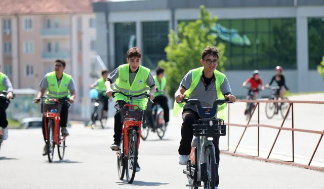 Sakarya'da pedallar Ayçiçeği Bisiklet Vadisi’nde döndü