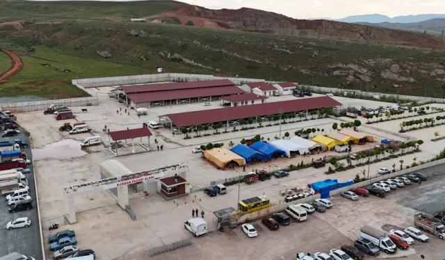 Sivas'ın yeni kurban pazarı herkesi memnun etti
