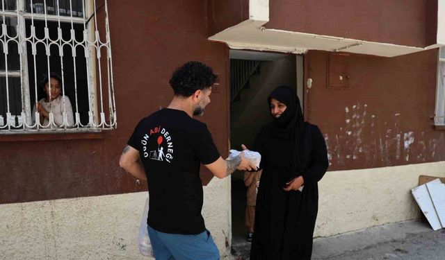 Adana’da ihtiyaç sahibi ailelere et dağıtıldı