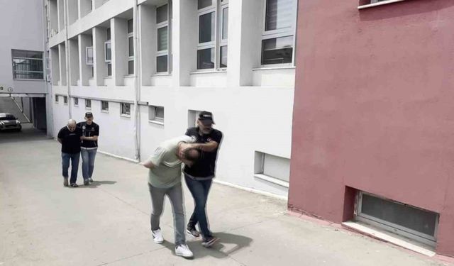 Adana’da ’satmıyoruz, kullanıyoruz’ diyen 2 torbacı tutuklandı