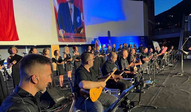 Alanya’da lise ve ortaokul müzik öğretmenlerinden konser