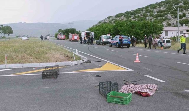 Antalya’da trafik kazası: 1 ölü, 3 yaralı
