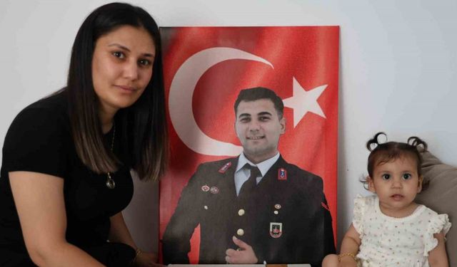 Duygulandıran hikaye: Şehit eşiyle yaptıklarını şimdi 13 aylık kızıyla yapıyor