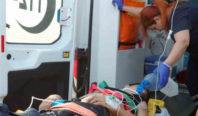 Falezlerden ölümüne atlayış denemesi hastanede bitti, 18 yaşındaki genç ağır yaralandı
