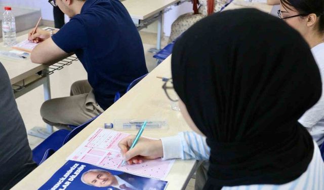 Kepez Belediyesi’nden öğrencilere gerçek sınav provası
