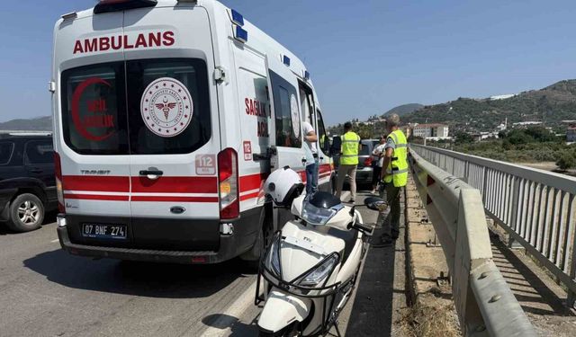 Otomobille motosiklet çarpıştı: 1 yaralı