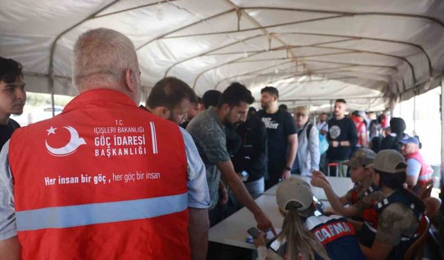 Ülkesine dönüş yapan Suriyelilerin buruk heyecanı