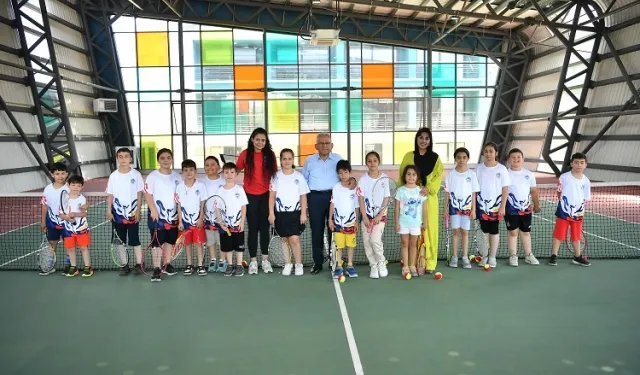 Memduh Büyükkılıç Kayserili sporcularla buluştu