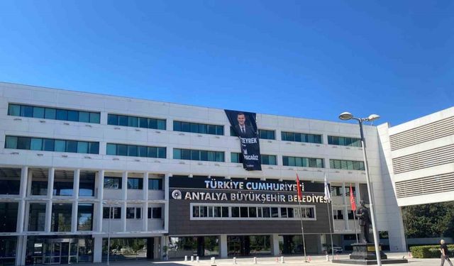 Antalya Büyükşehir Belediye Başkanı Muhittin Böcek gözaltına alındı