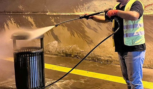 Manavgat Belediyesi’nden yaz yoğunluğuna özel temizlik seferberliği
