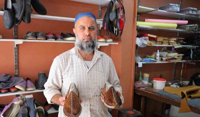 Tescilli Maraş yemenisi yazın ayak dostu