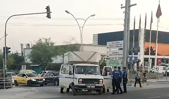 Baba, tartıştığı oğlu ile arkadaşını silahla yaraladı