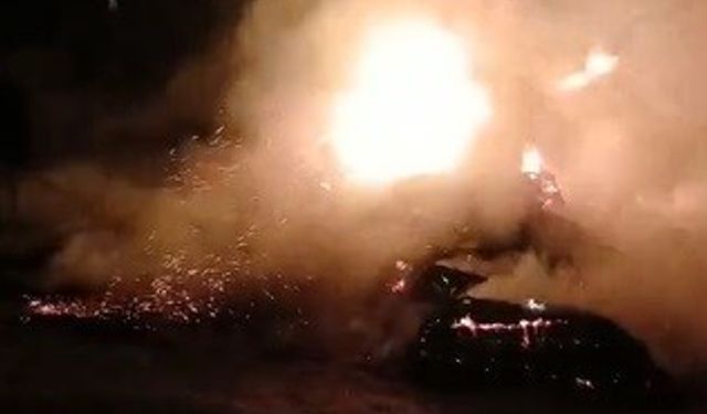 Hatay’da samanlıkta çıkan yangını itfaiye söndürdü