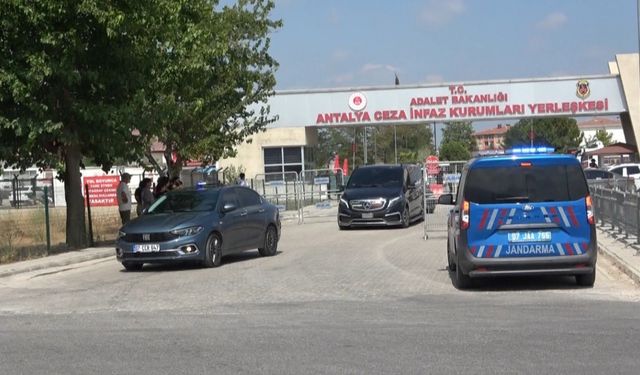 Kemal Kılıçdaroğlu, Muhittin Böcek’i ziyaret etti