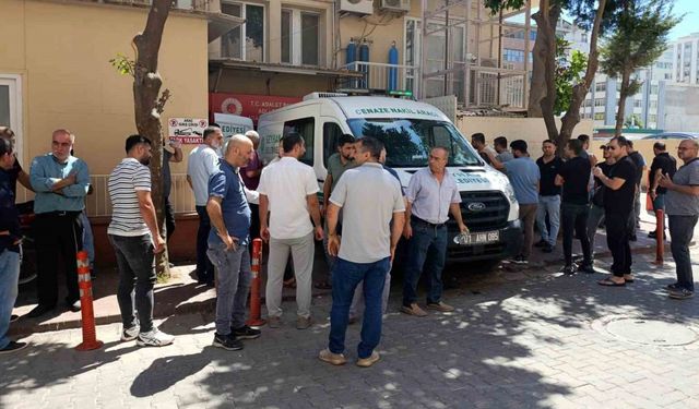 Taksi şoförünün hatasıyla ölen motosiklet sürücüsünün cenazesi adli tıptan alındı