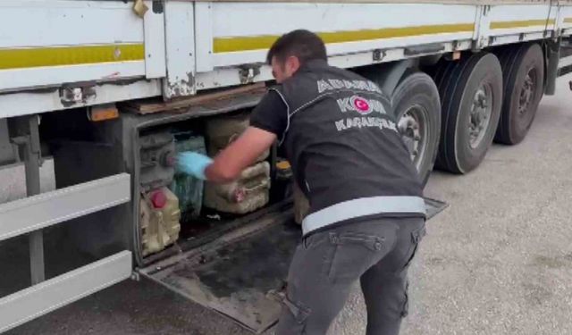 Yedek yakıt bidonunda 4 milyon TL değerinde kaçak telefon çıktı