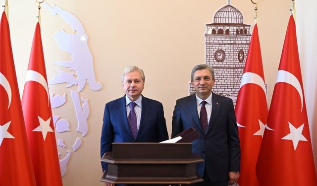 Moskova Hükümet Bakanı Çeremin: "Moskova ile Antalya arasındaki işbirliğinin artarak devam etmesini arzuluyoruz"