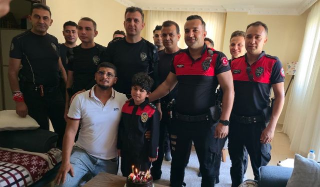 Polis ekiplerinden DMD hastası Miraç’a unutulmaz doğum günü sürprizi