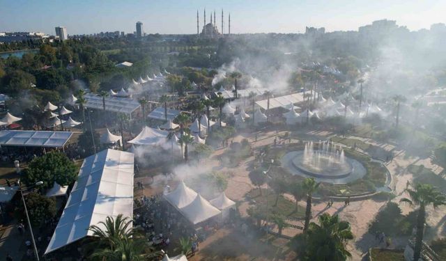 Uluslararası Adana Lezzet Festivali, esnafın yüzünü güldürecek