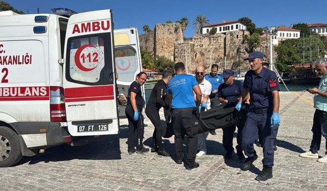 Antalya’da falezlerden düşen genç kız hayatını kaybetti