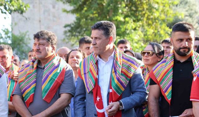 İsmet Atlı Karakucak Güreşleri, şampiyonlar kortejiyle başladı