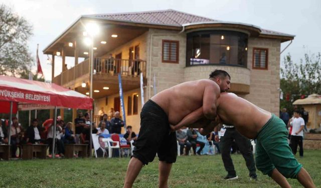 İsmet Atlı Karakucak Güreşleri’ni Recep Kara kazandı