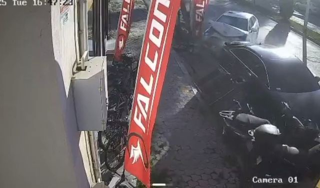 Osmaniye’de kontrolden çıkan otomobil park halindeki araçlara çarptı