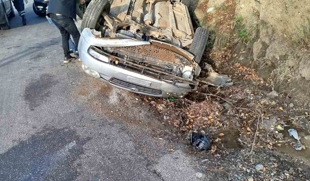 Osmaniye’de otomobil şarampole devrildi: 1’i çocuk 6 yaralı